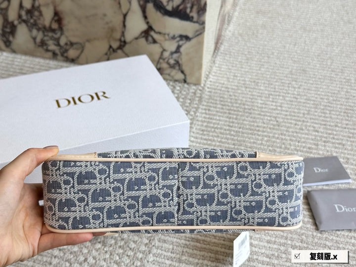 Embroidered Old Flower Cowhide Underarm Bag