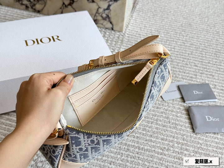 Embroidered Old Flower Cowhide Underarm Bag