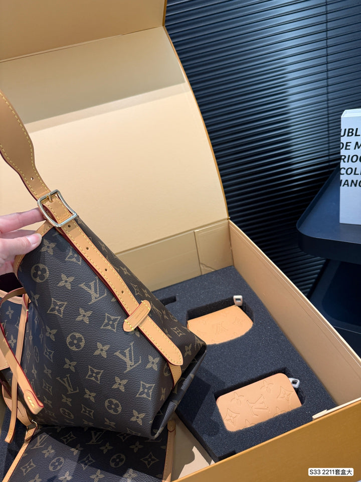 New Handbag ➕Wallet ➕Keychain