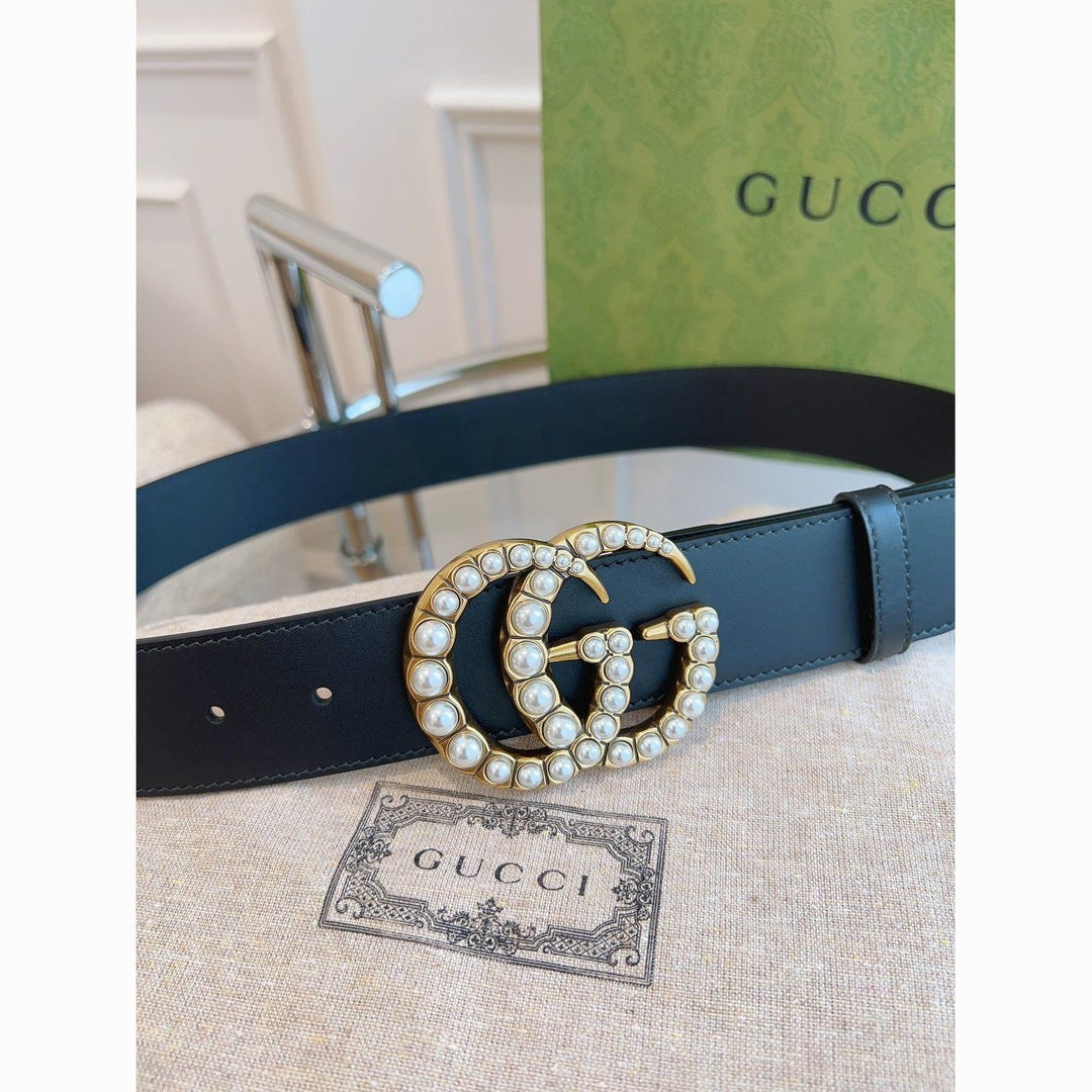 Elegant pearls - Belt buckle
