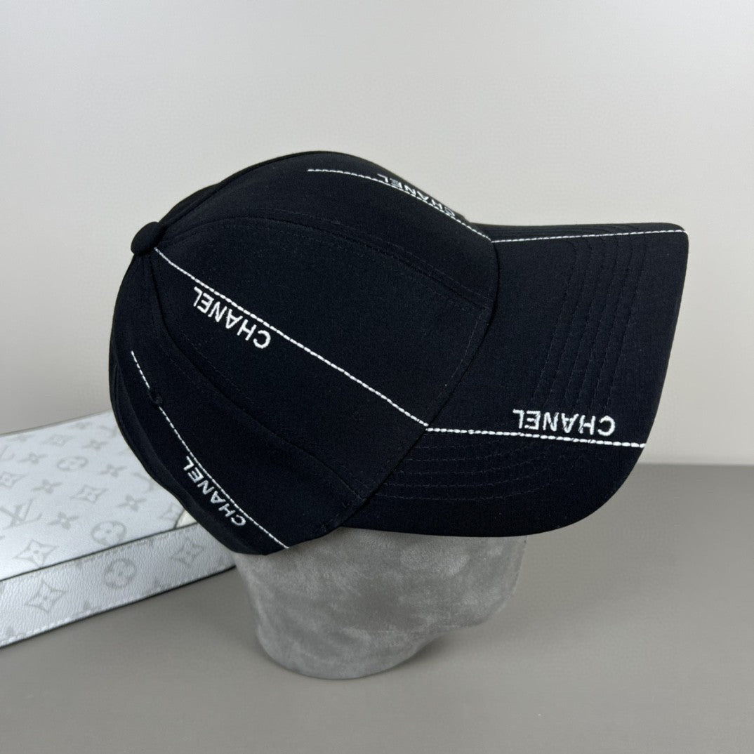 2 Colors Stylish Embroidered Baseball Caps