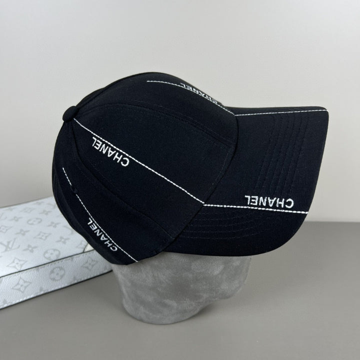 2 Colors Stylish Embroidered Baseball Caps