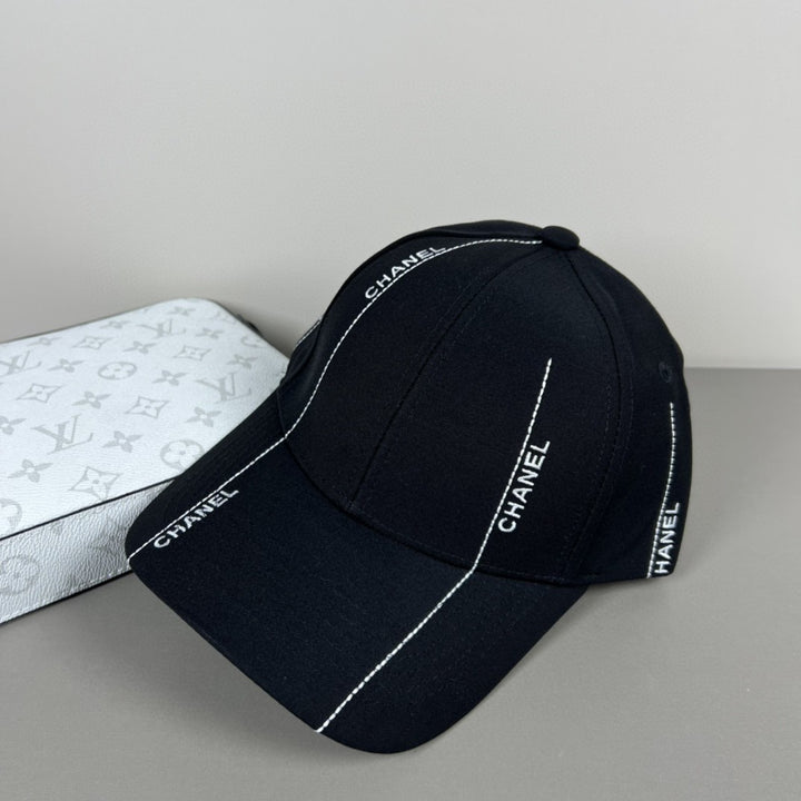 2 Colors Stylish Embroidered Baseball Caps