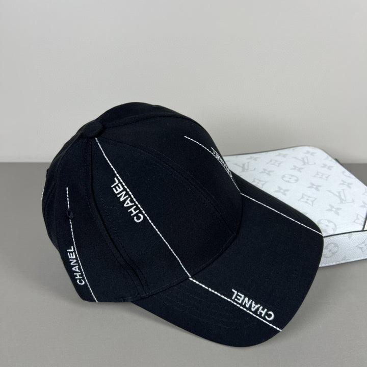 2 Colors Stylish Embroidered Baseball Caps