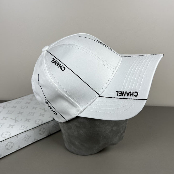 2 Colors Stylish Embroidered Baseball Caps