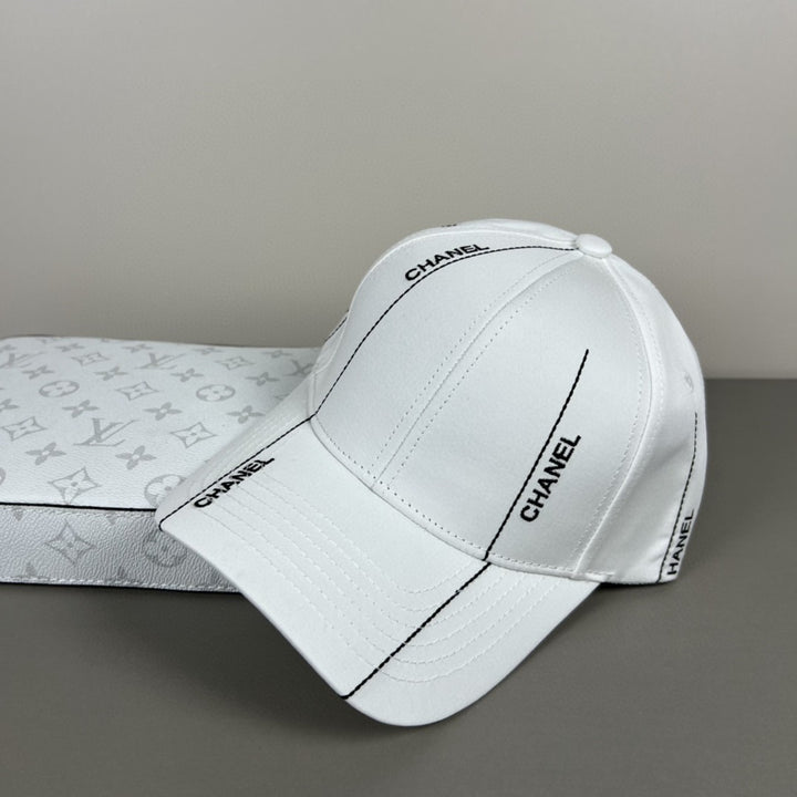 2 Colors Stylish Embroidered Baseball Caps