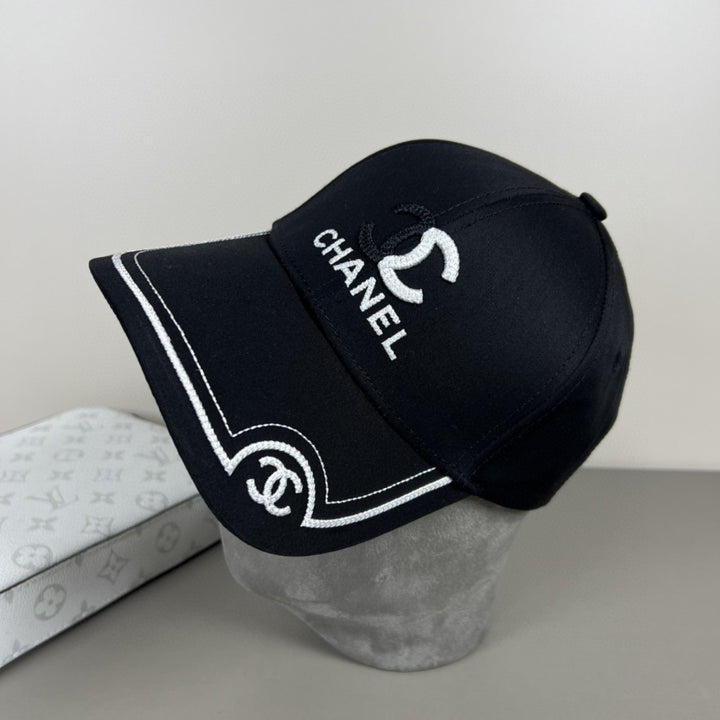 Two-color logo baseball cap