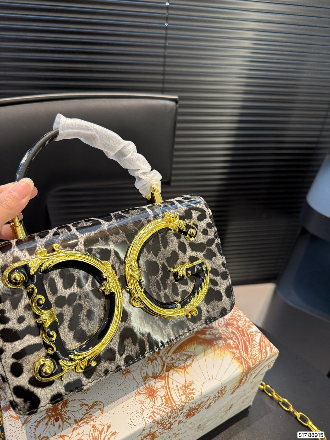 Gorgeous Patent Leather Chain Bag in 8 Colors