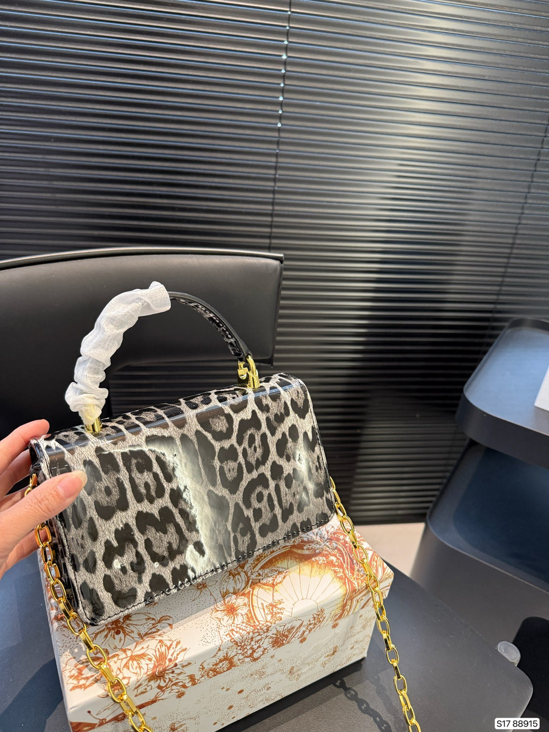 Gorgeous Patent Leather Chain Bag in 8 Colors