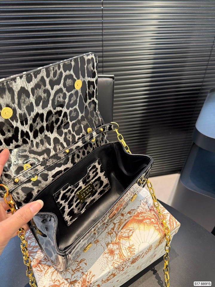 Gorgeous Patent Leather Chain Bag in 8 Colors