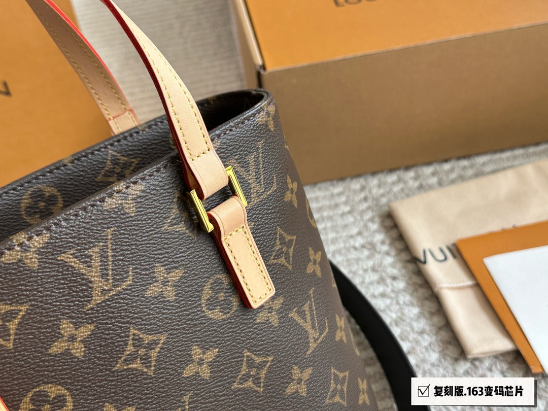 Vintage style monogrammed handbag