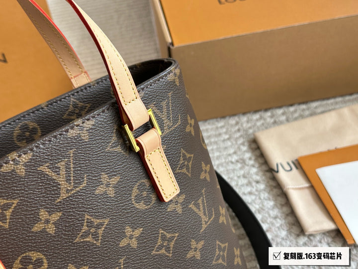 Vintage style monogrammed handbag