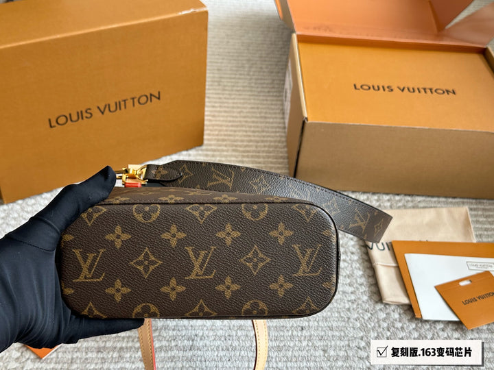 Vintage style monogrammed handbag