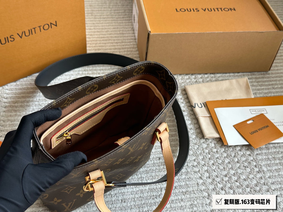 Vintage style monogrammed handbag