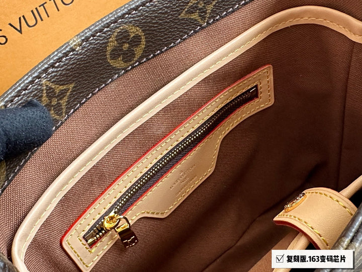 Vintage style monogrammed handbag