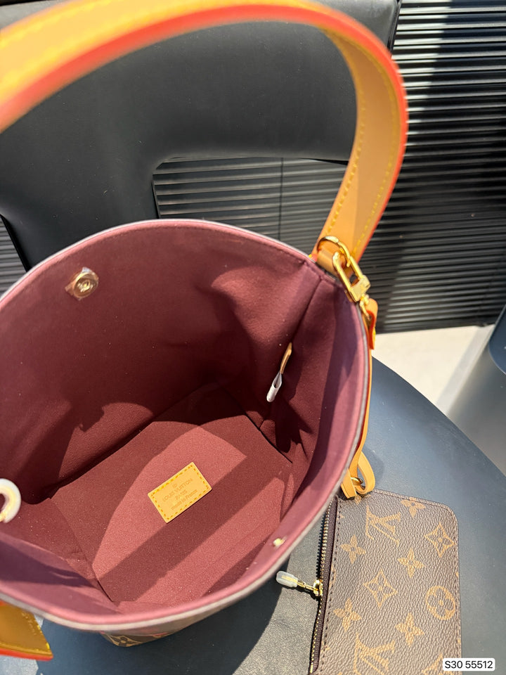 Cherry - Printed Bucket Tote