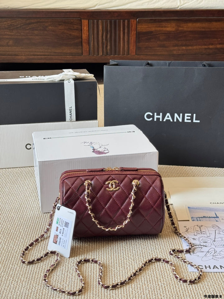 Boston Quilted Chain Tote
