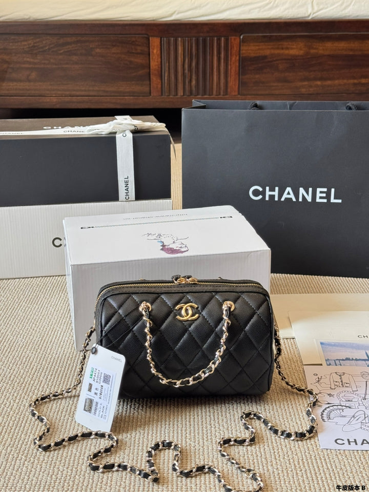Boston Quilted Chain Tote