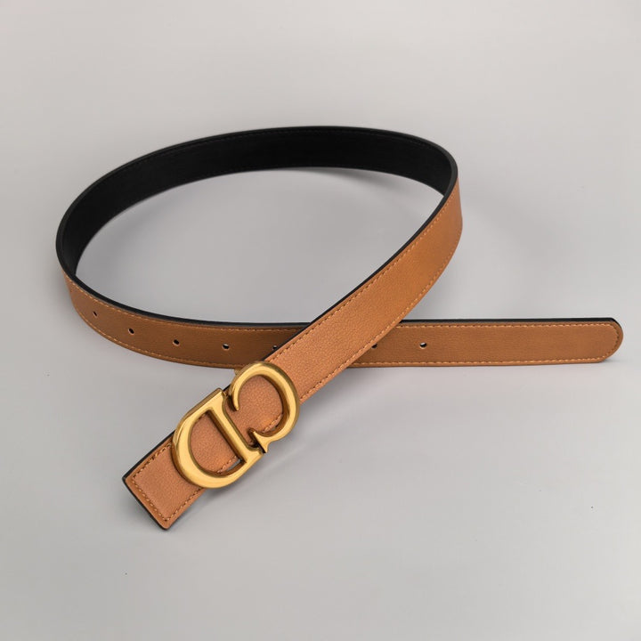 Elegant two-tone belt with gold buckle