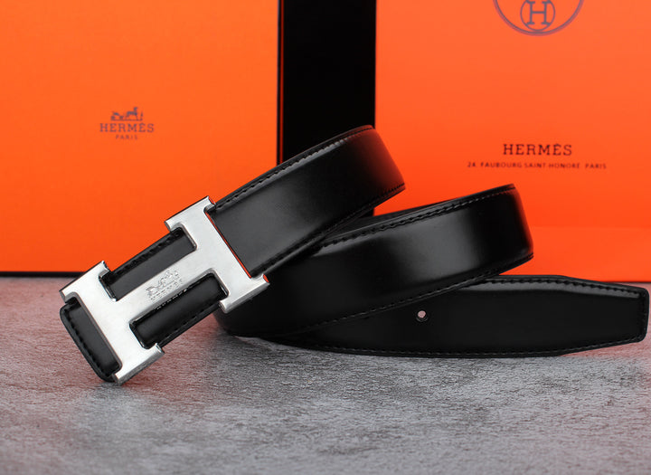 Two-tone metal H-buckle belt