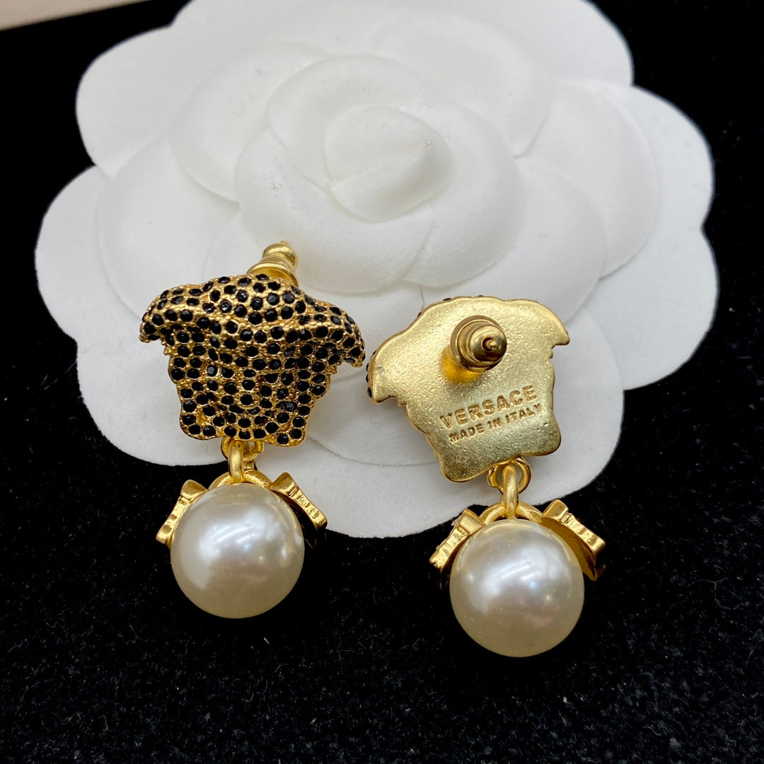 rhinestone inlaid pearl earrings