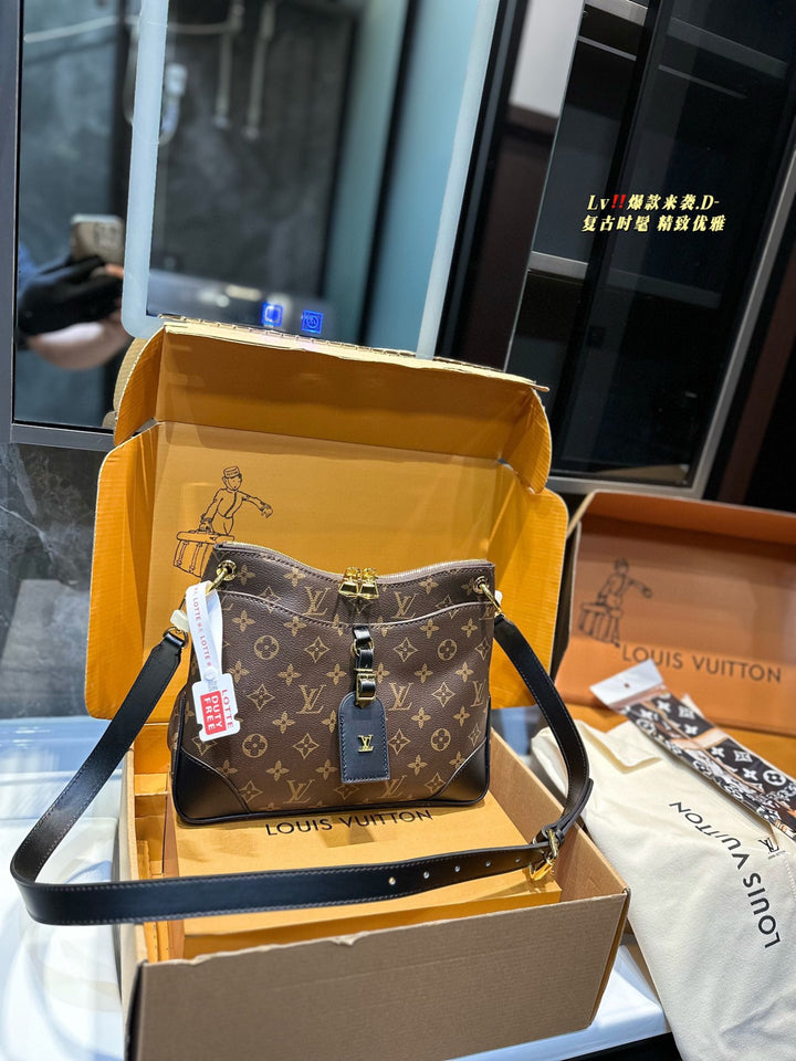 2 Color Classic Old Flower Crossbody Bag