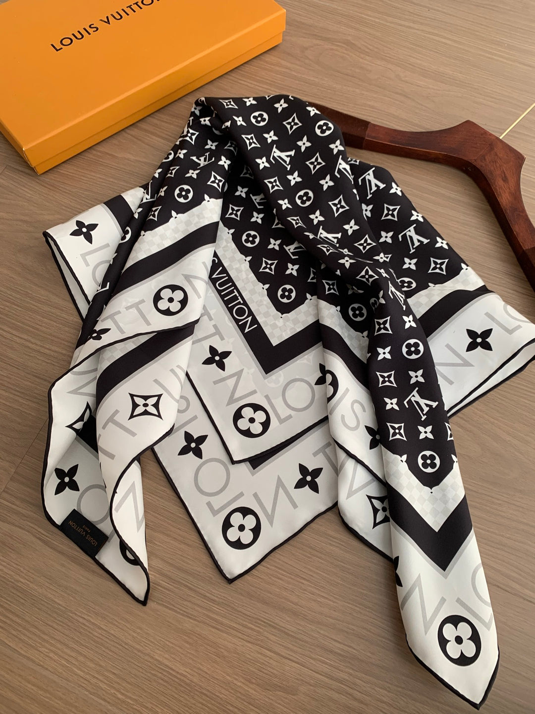 Classic Old Flower Black and White Silk Scarf