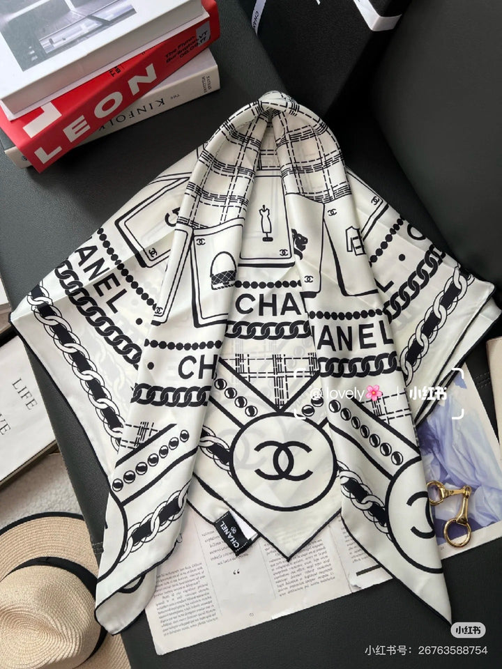 Fashion Chain Letter Silk Square Scarf