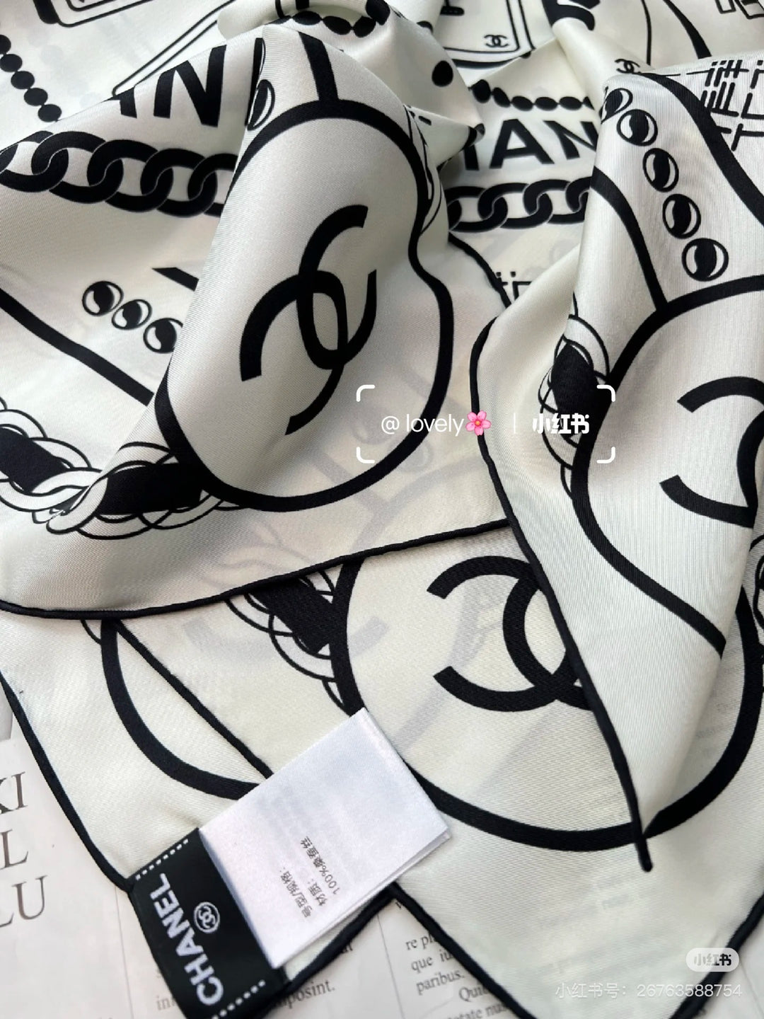 Fashion Chain Letter Silk Square Scarf