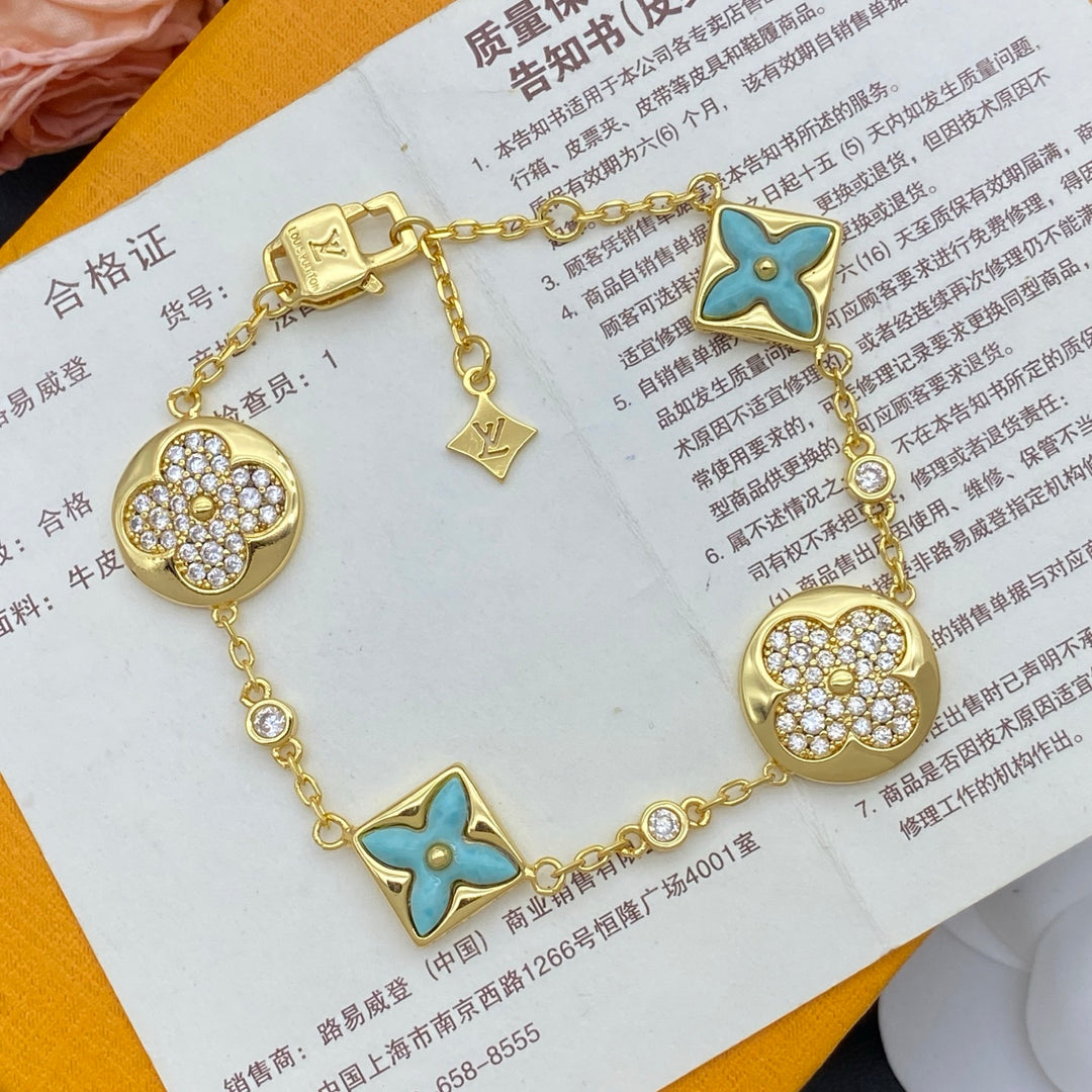 Tri-color Clover Lucite Bracelet