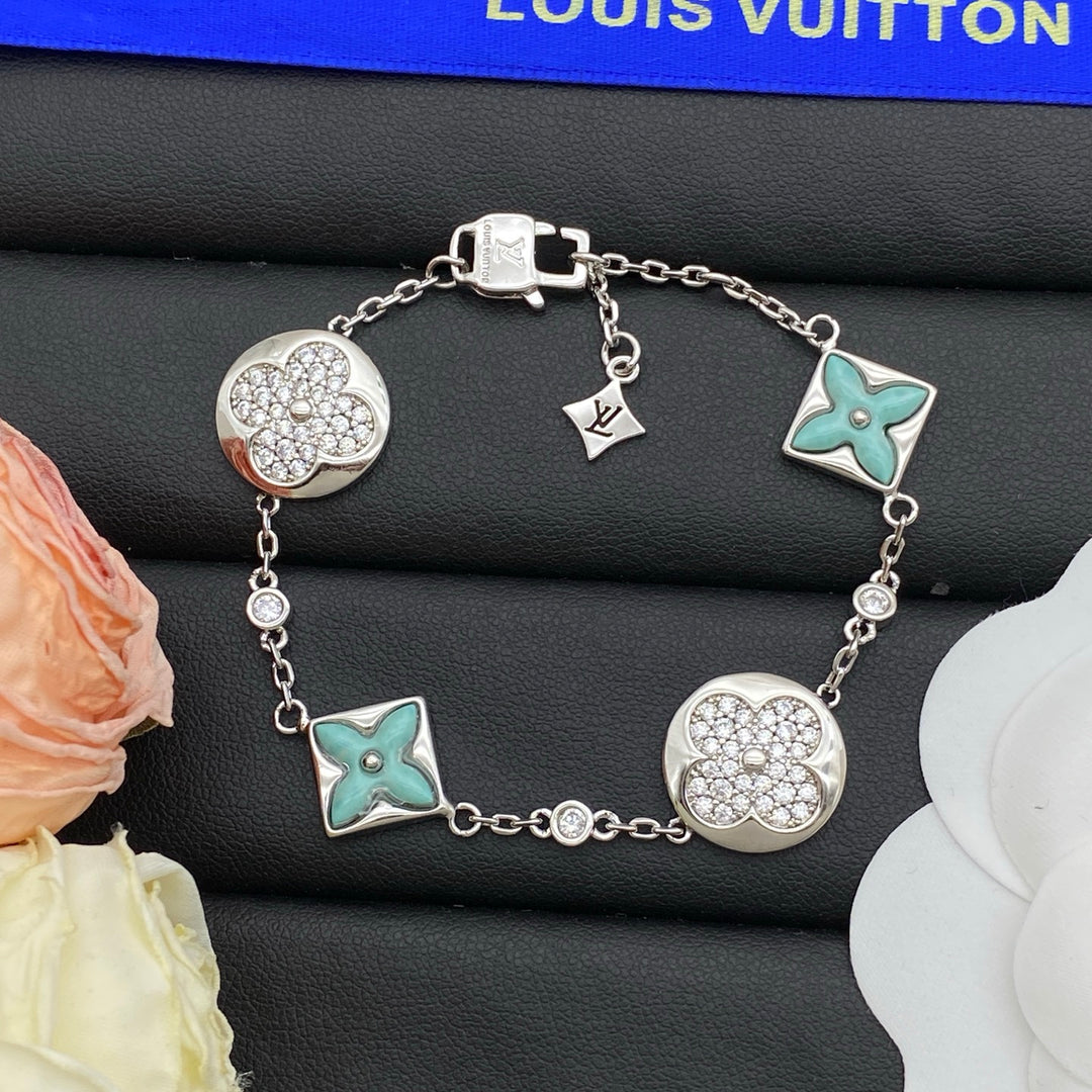 Tri-color Clover Lucite Bracelet