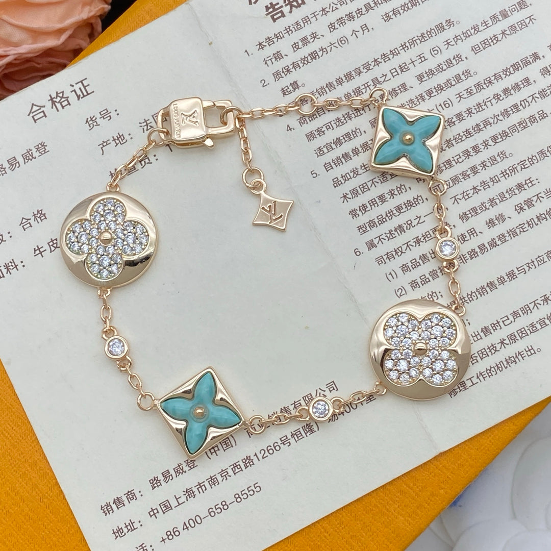 Tri-color Clover Lucite Bracelet