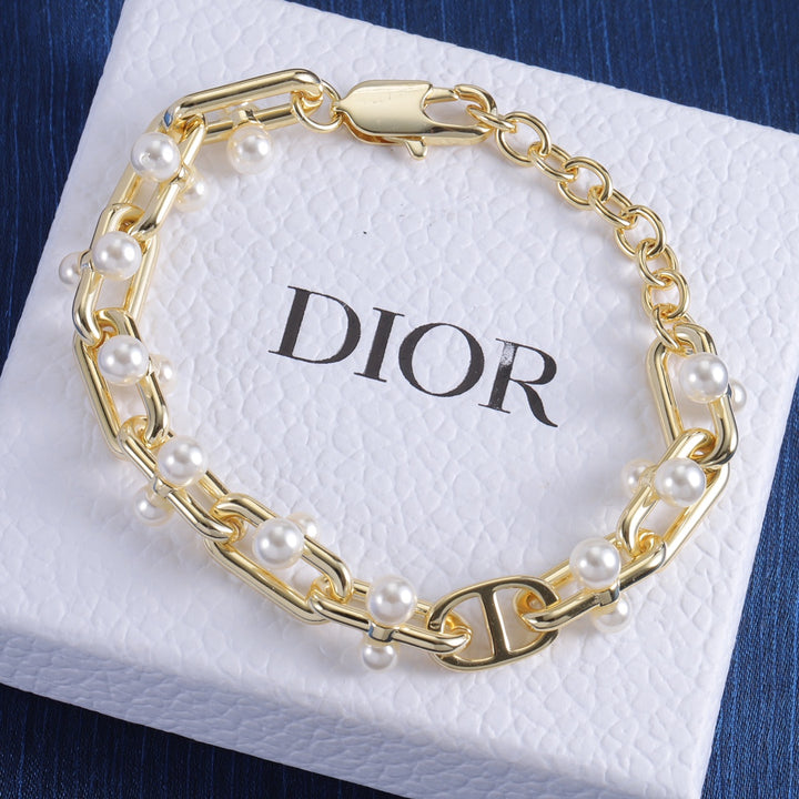 Elegant Pearl Inlay Bracelet
