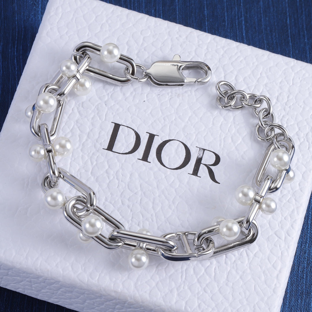 Elegant Pearl Inlay Bracelet
