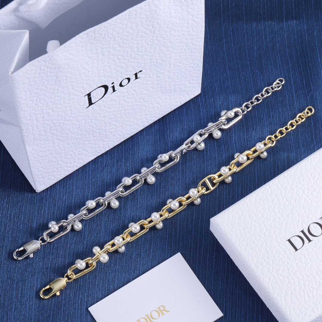 Elegant Pearl Inlay Bracelet