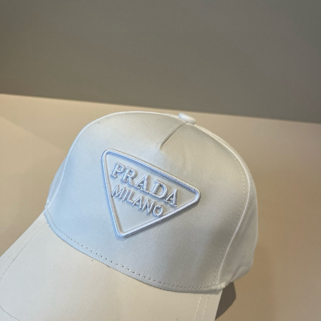 Two-color Delicate Triangle Logo Baseball Cap