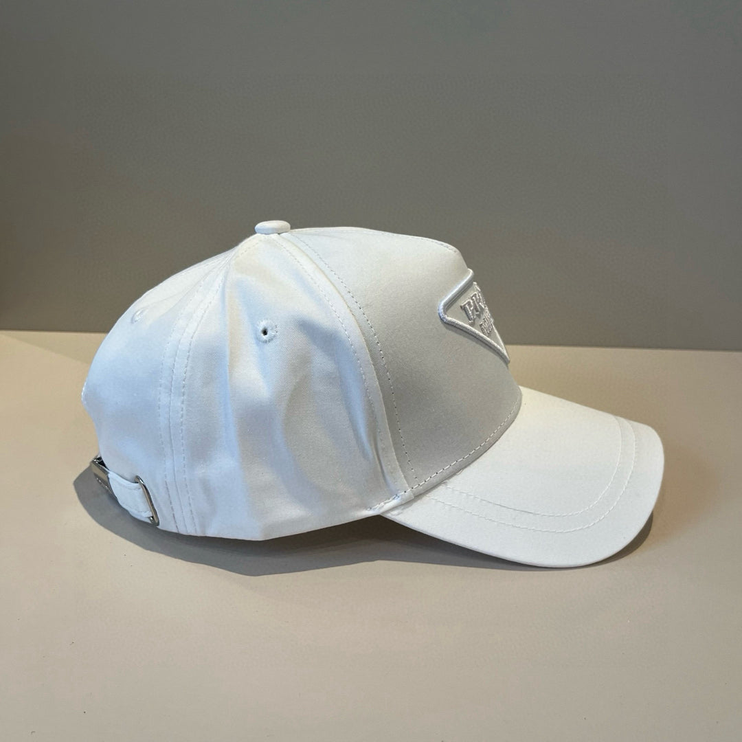Two-color Delicate Triangle Logo Baseball Cap