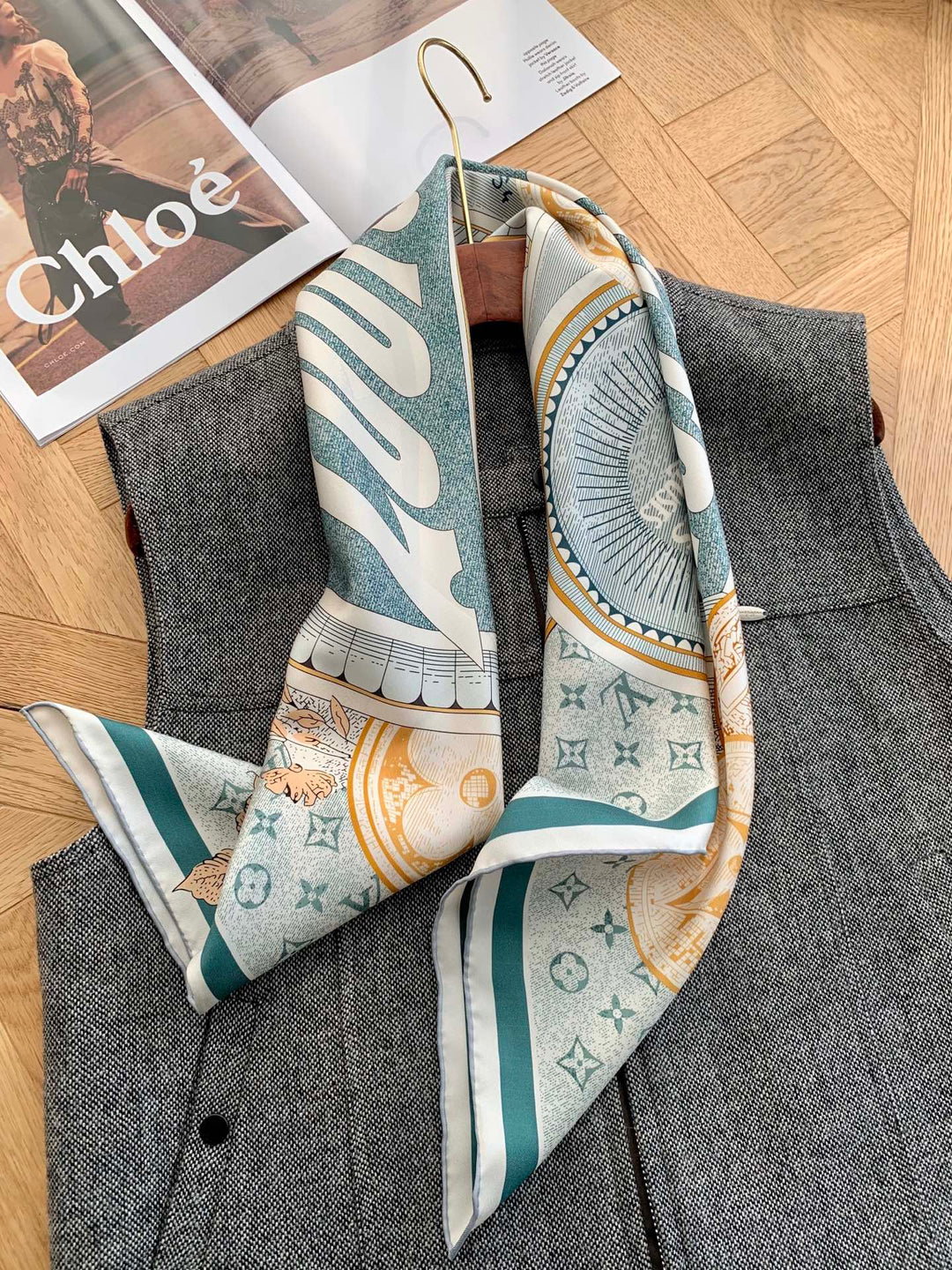 Art Printed Square Scarf