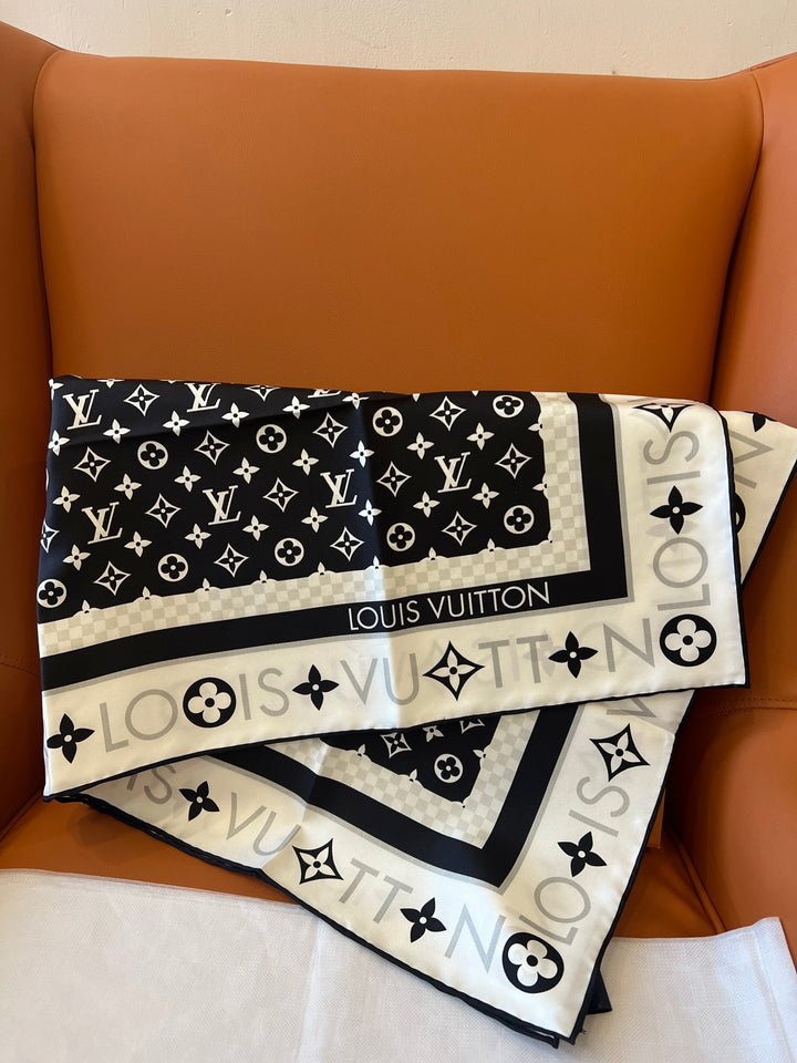 New old flower black and white printed silk scarf