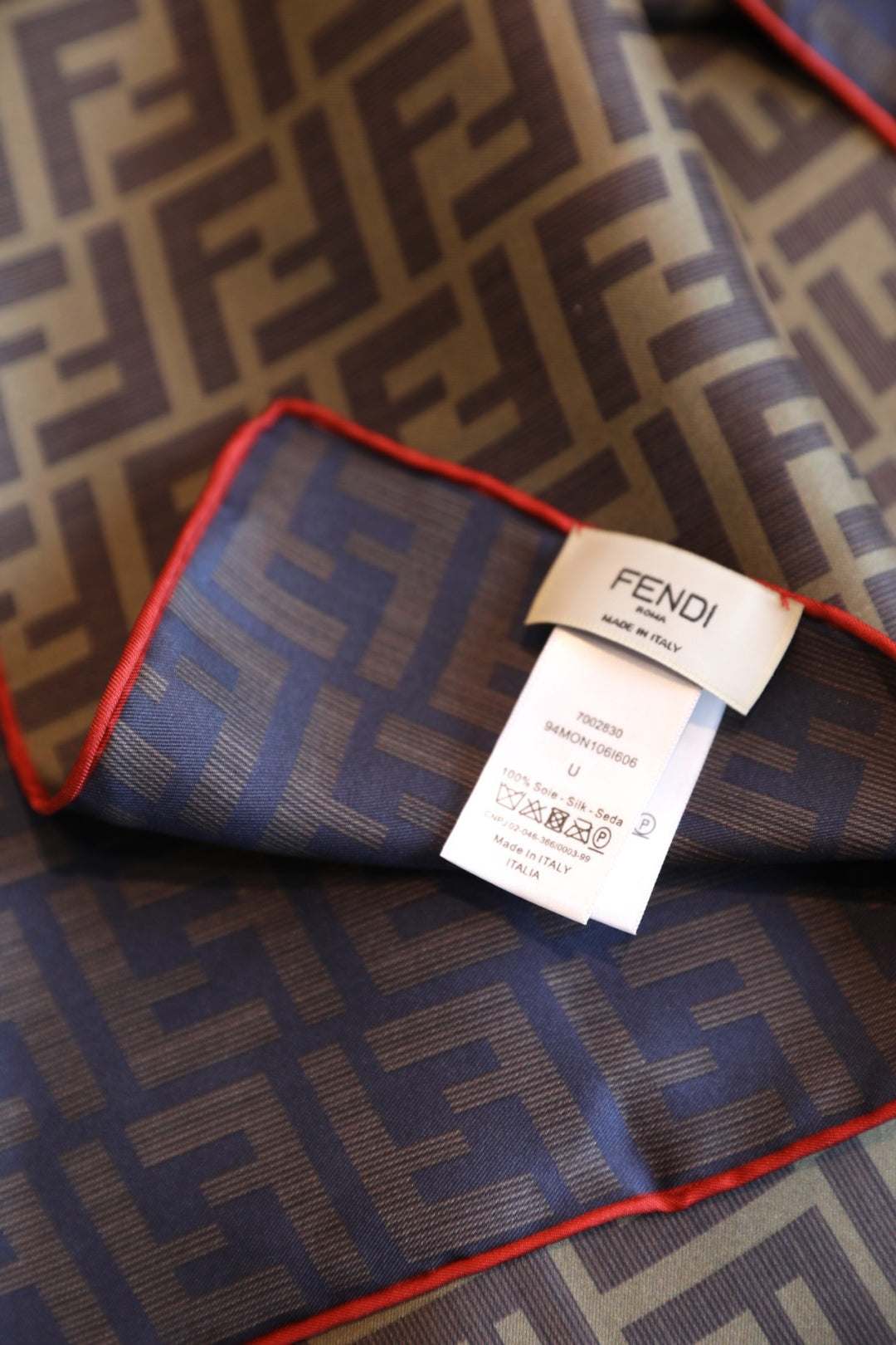 Classic double F printed pattern silk scarf