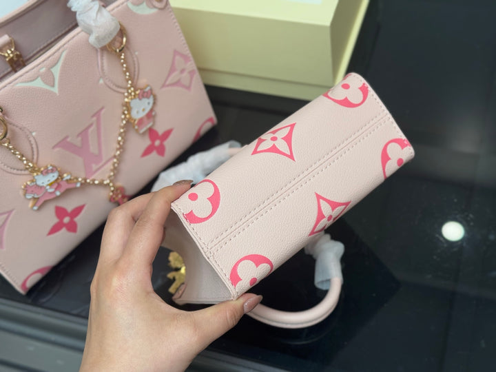 New sweet pink cartoon bag