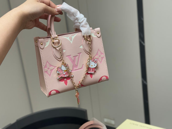 New sweet pink cartoon bag