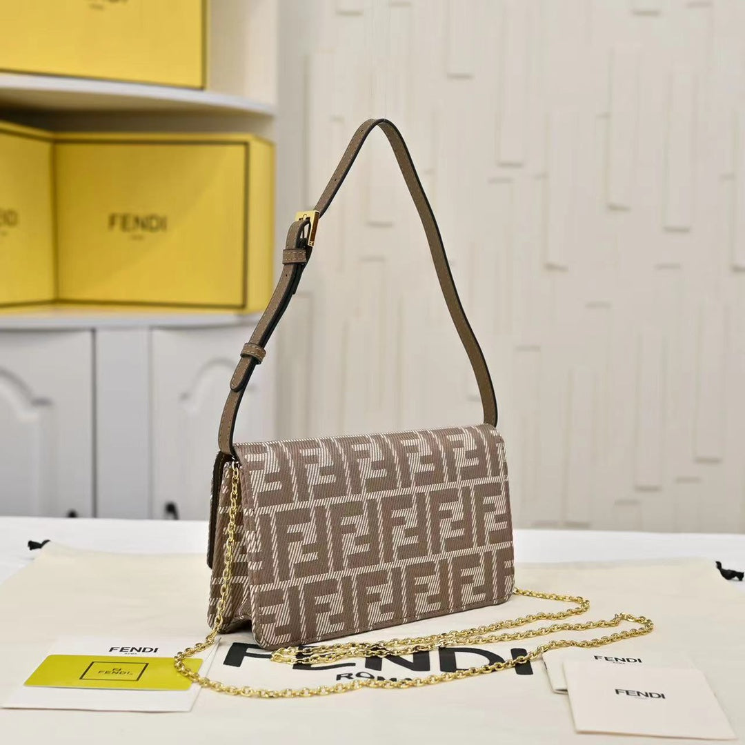 Classic Old Floral Fabric Design Handbag