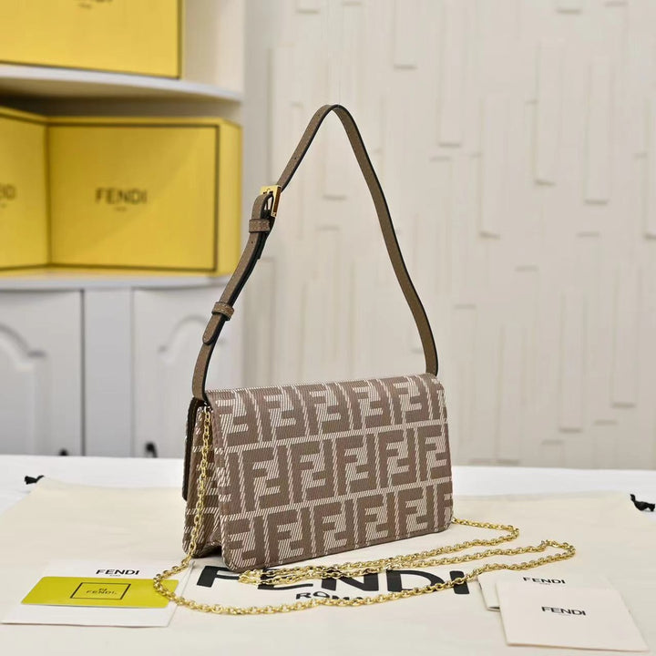 Classic Old Floral Fabric Design Handbag