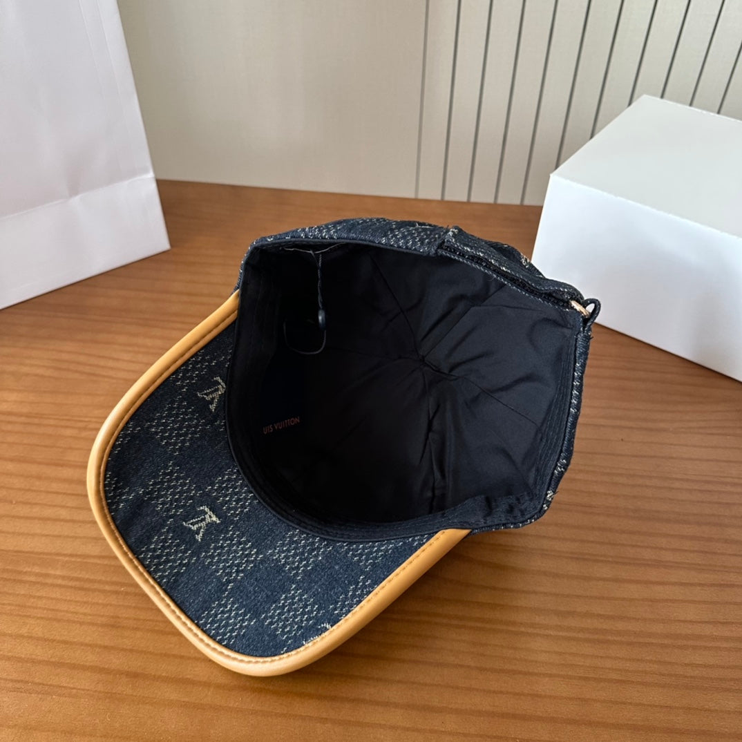 2025 New Cowboy Plaid Duck Tongue Cap