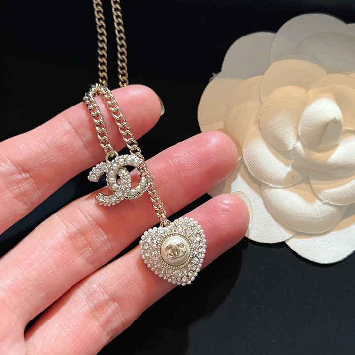 Luxury full of diamonds and pearls CC Necklace