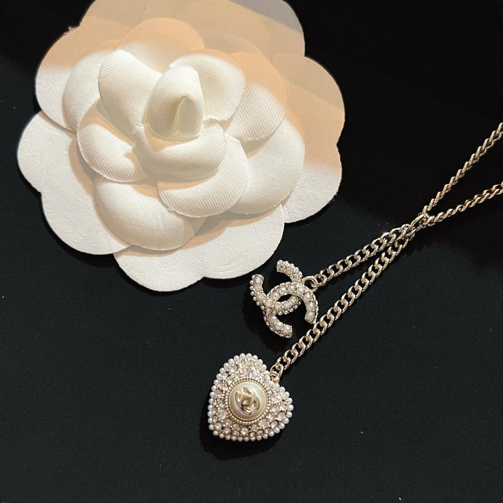 Luxury full of diamonds and pearls CC Necklace