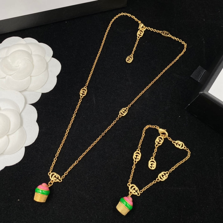 Elegant Cake Pendant Necklace