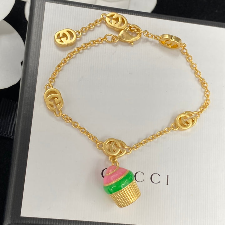 Elegant Cake Pendant Necklace