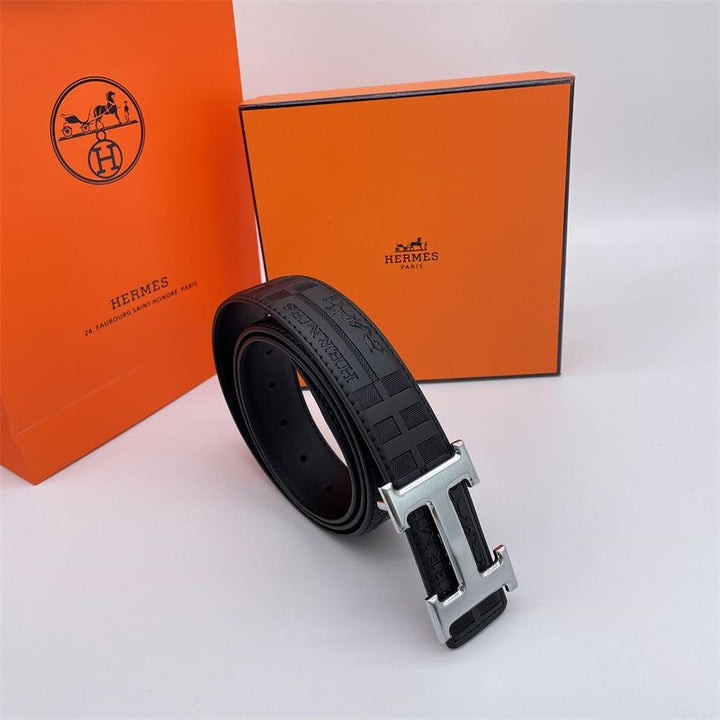 Two-tone metal H-buckle embossed belt